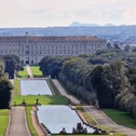 Hotel Regina Caserta · 4 stelle · A due passi dalla Reggia Vista della Reggia di Caserta con giardini e fontane allineate